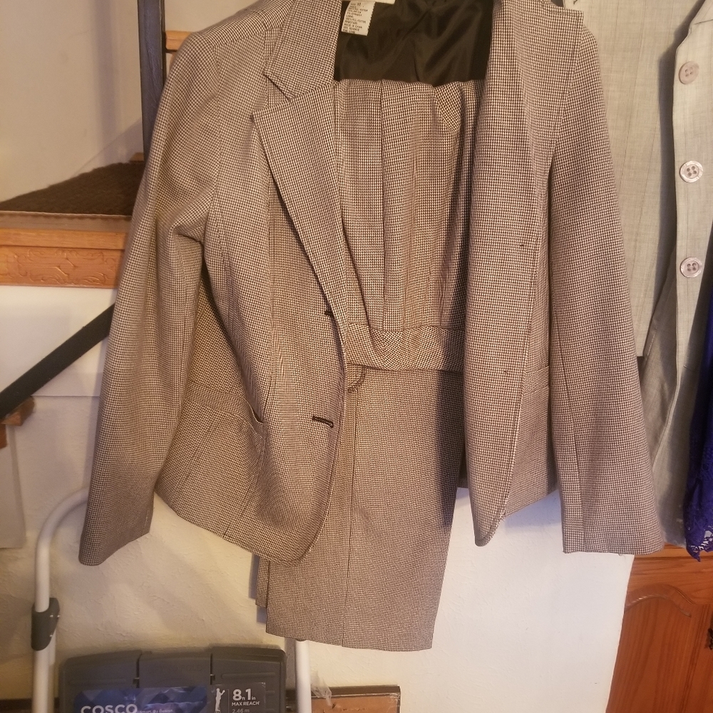 Women pants suit